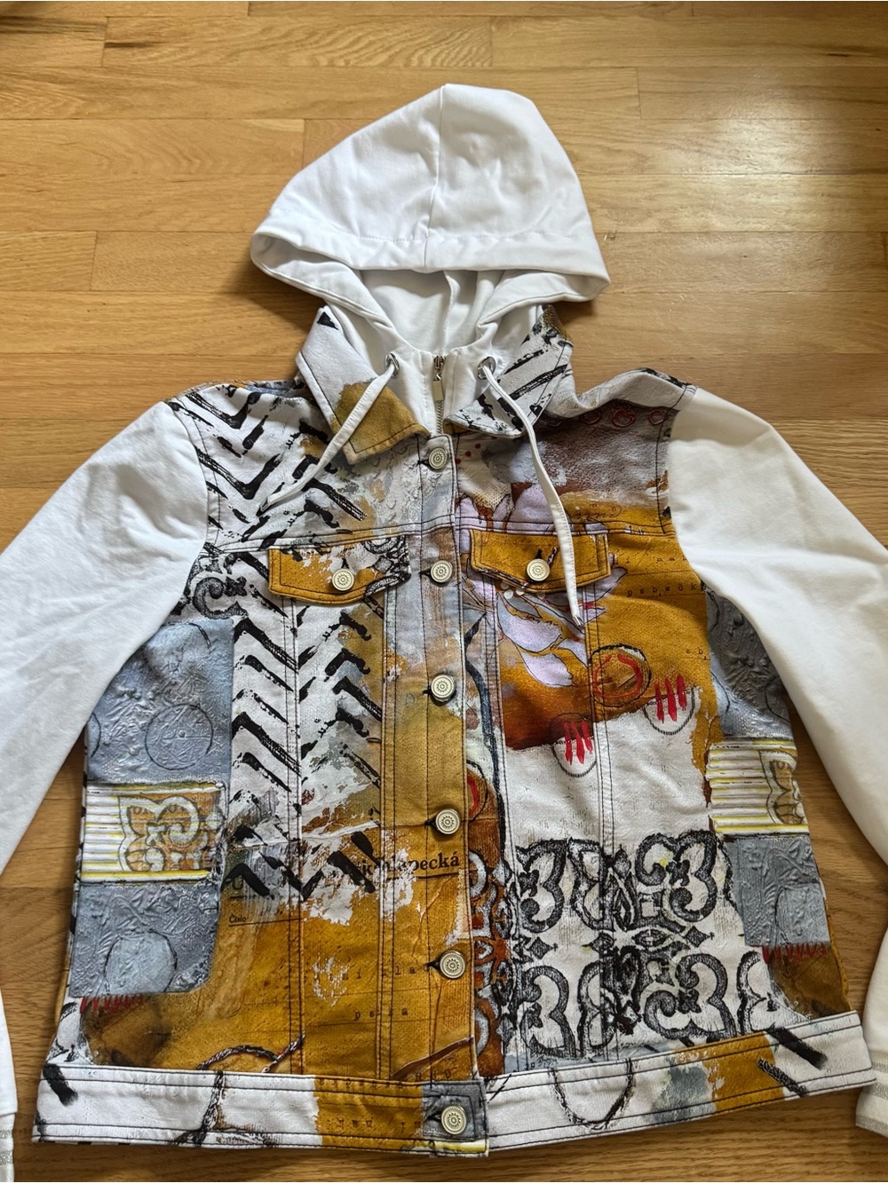 Simply by Dolcezza Women’s Hooded Graphic Jacket White Button Front Art Print
